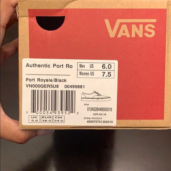 Vans - Picture 6 of 6